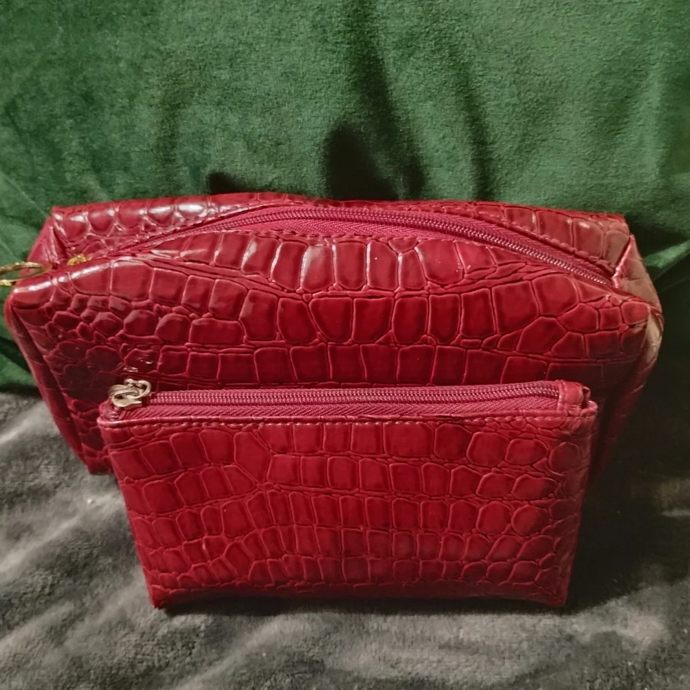 Estee Lauder Deep Red Croc Embossed Patent Toiletry Cosmetic Bags, Set of 2